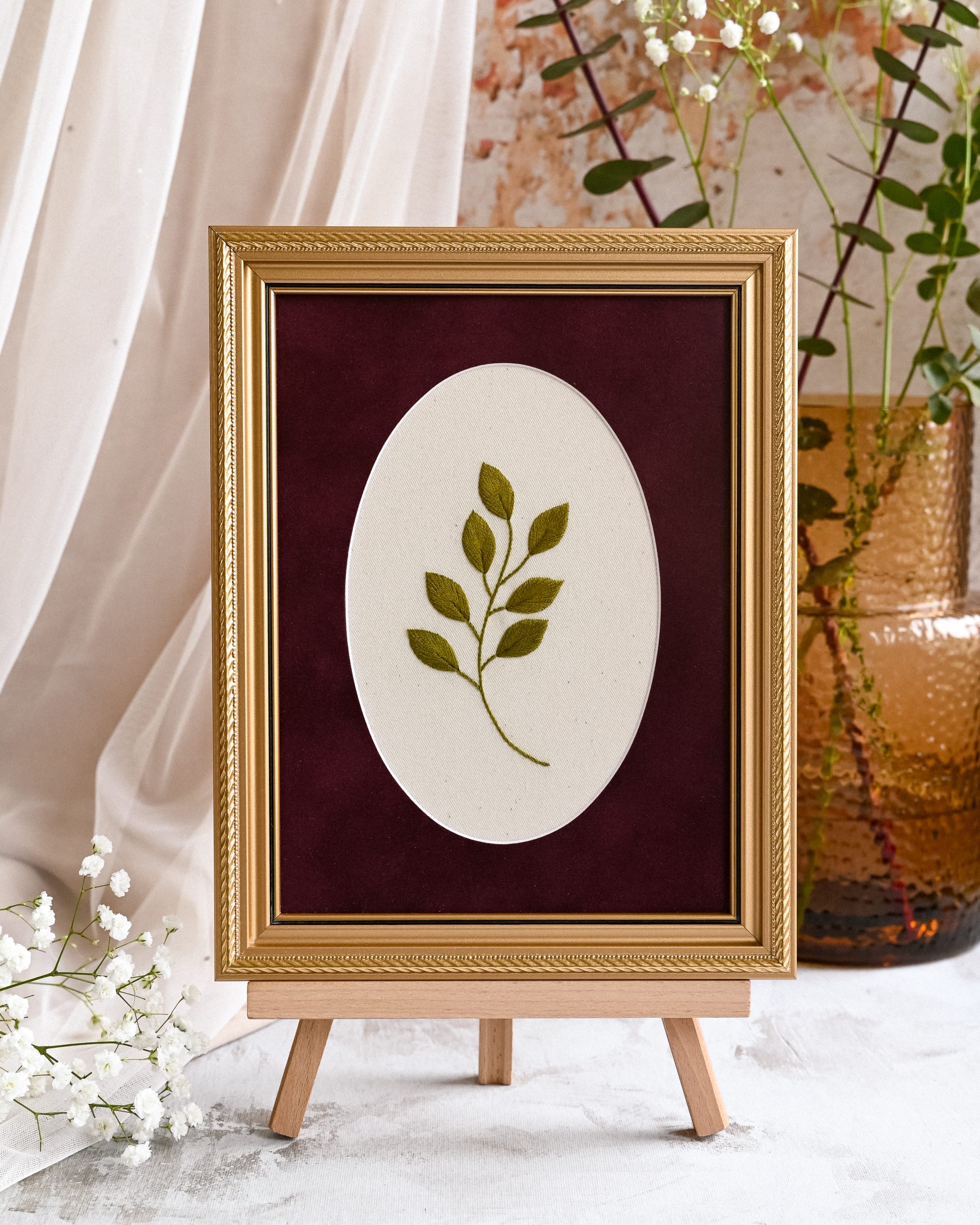 Obraz gałązka: grape in red wine